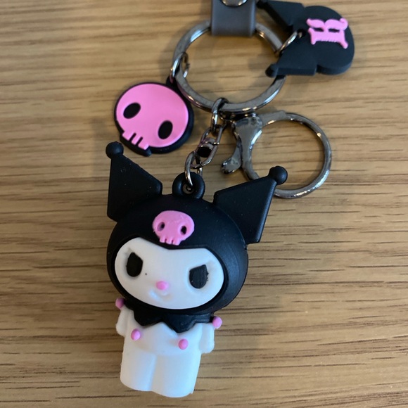 Kuromi Keychain 🩷🖤 Hello Kitty and Friends Mini Figurines - Picture 3 of 4